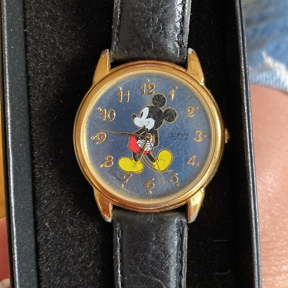 Vintage Mickey Watch - Picture 2 of 3